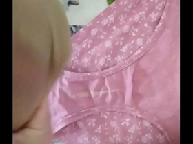 Corrida en bragas de mi mujer 58 (cum in pants of my wife)