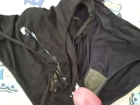 Corrida en bragas de mi mujer 143